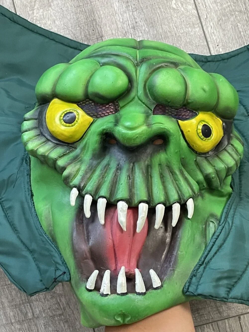 Rubie’s Green Fang Monster Collar Latex Mask Adult Halloween Horror Rare Vintage
